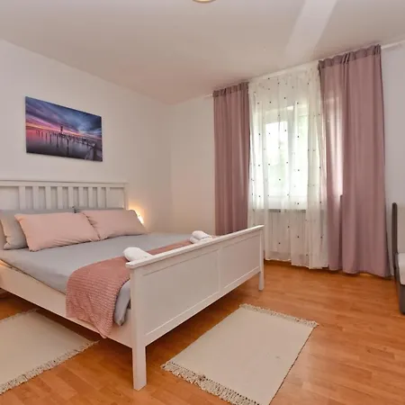 Ferienhaus House Marica 1887