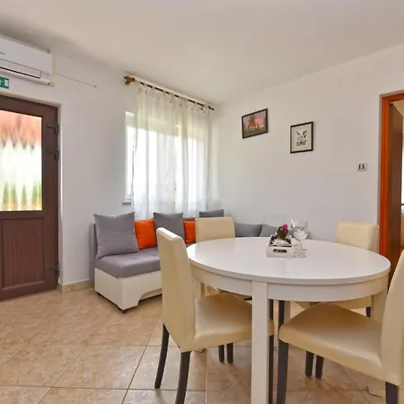 בית נופש House Marica 1887 *